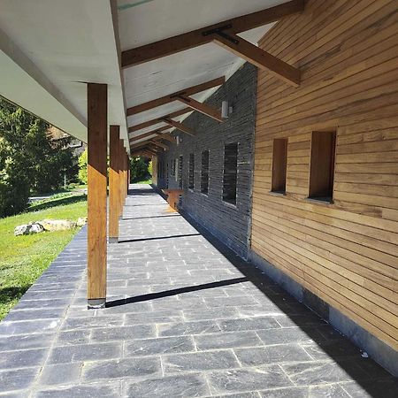 Kyomu Resort Hostel Velilla del Rio Carrion Zewnętrze zdjęcie