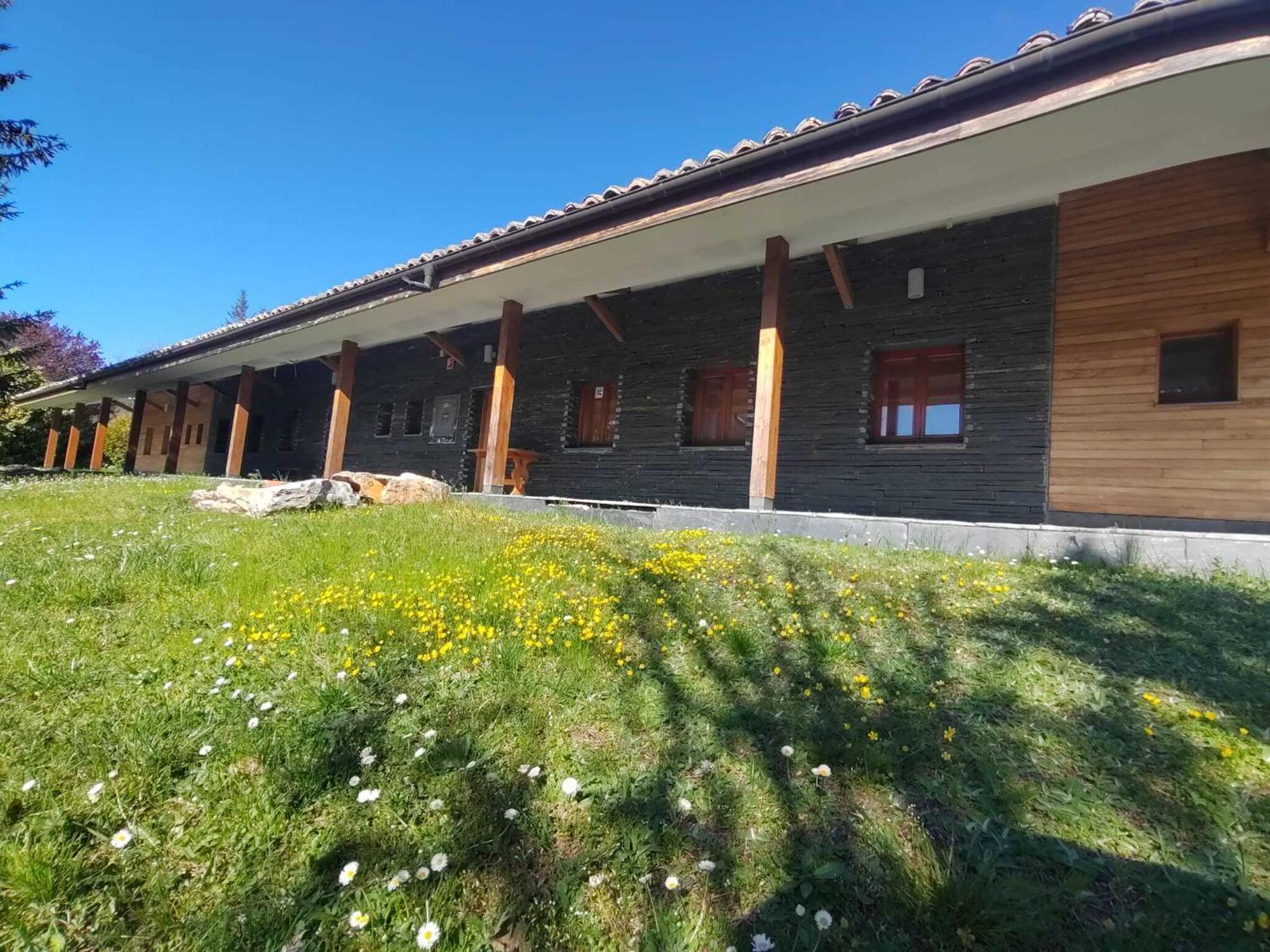 Kyomu Resort Hostel Velilla del Rio Carrion Zewnętrze zdjęcie